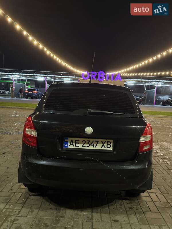 Хэтчбек Skoda Fabia 2008 в Днепре