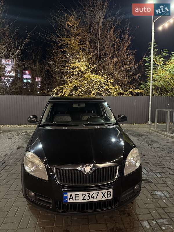 Хэтчбек Skoda Fabia 2008 в Днепре