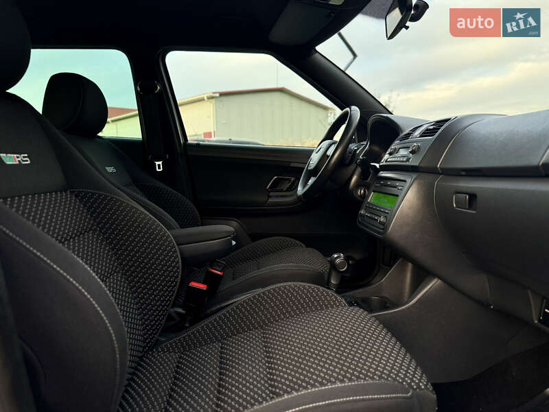 Хетчбек Skoda Fabia 2011 в Луцьку