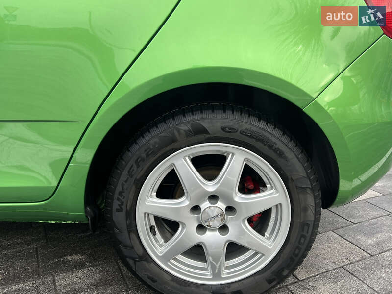 Хетчбек Skoda Fabia 2011 в Луцьку