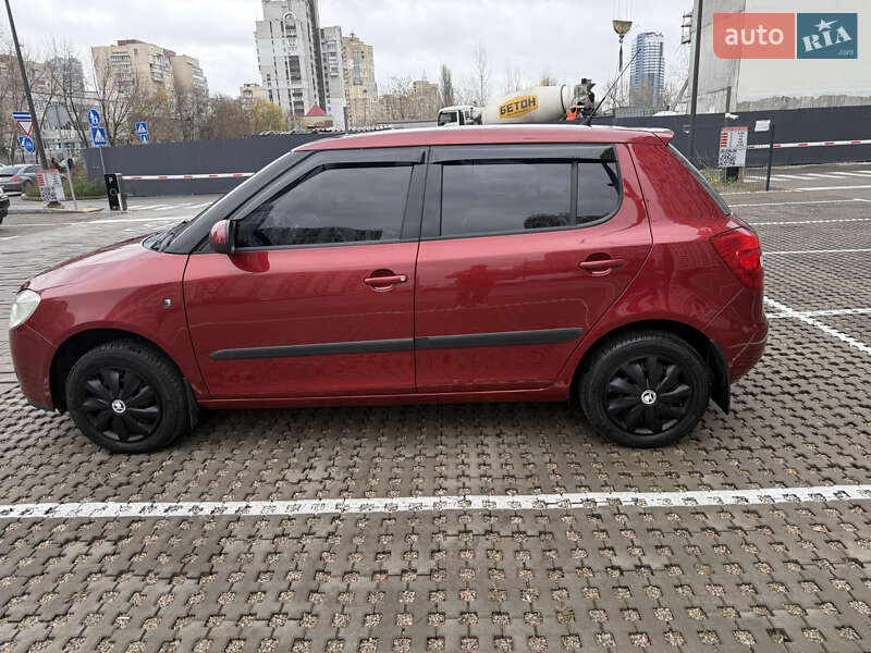 Хетчбек Skoda Fabia 2008 в Києві