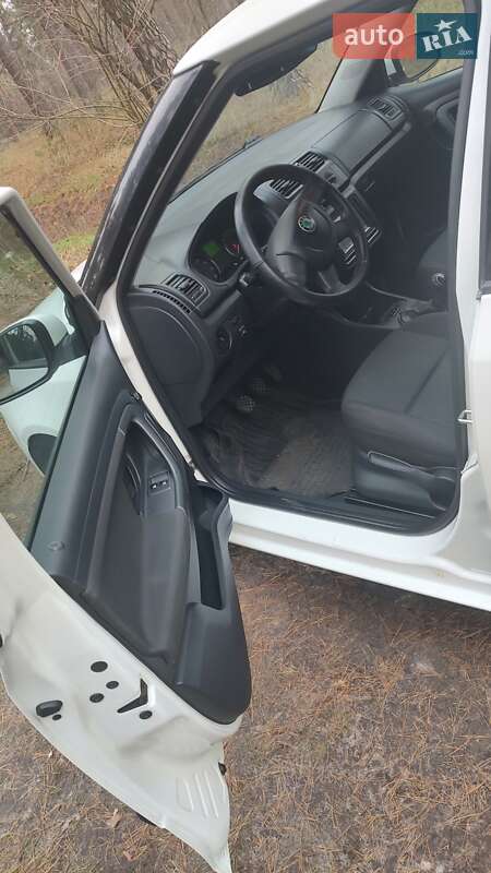 Універсал Skoda Fabia 2012 в Черкасах