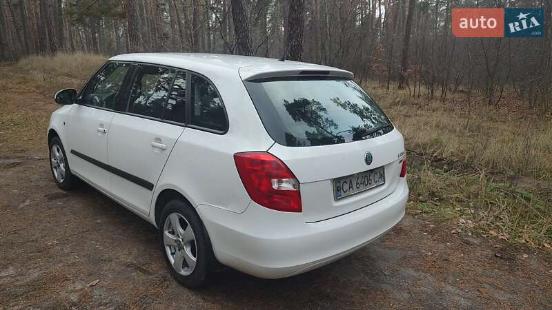 Універсал Skoda Fabia 2012 в Черкасах