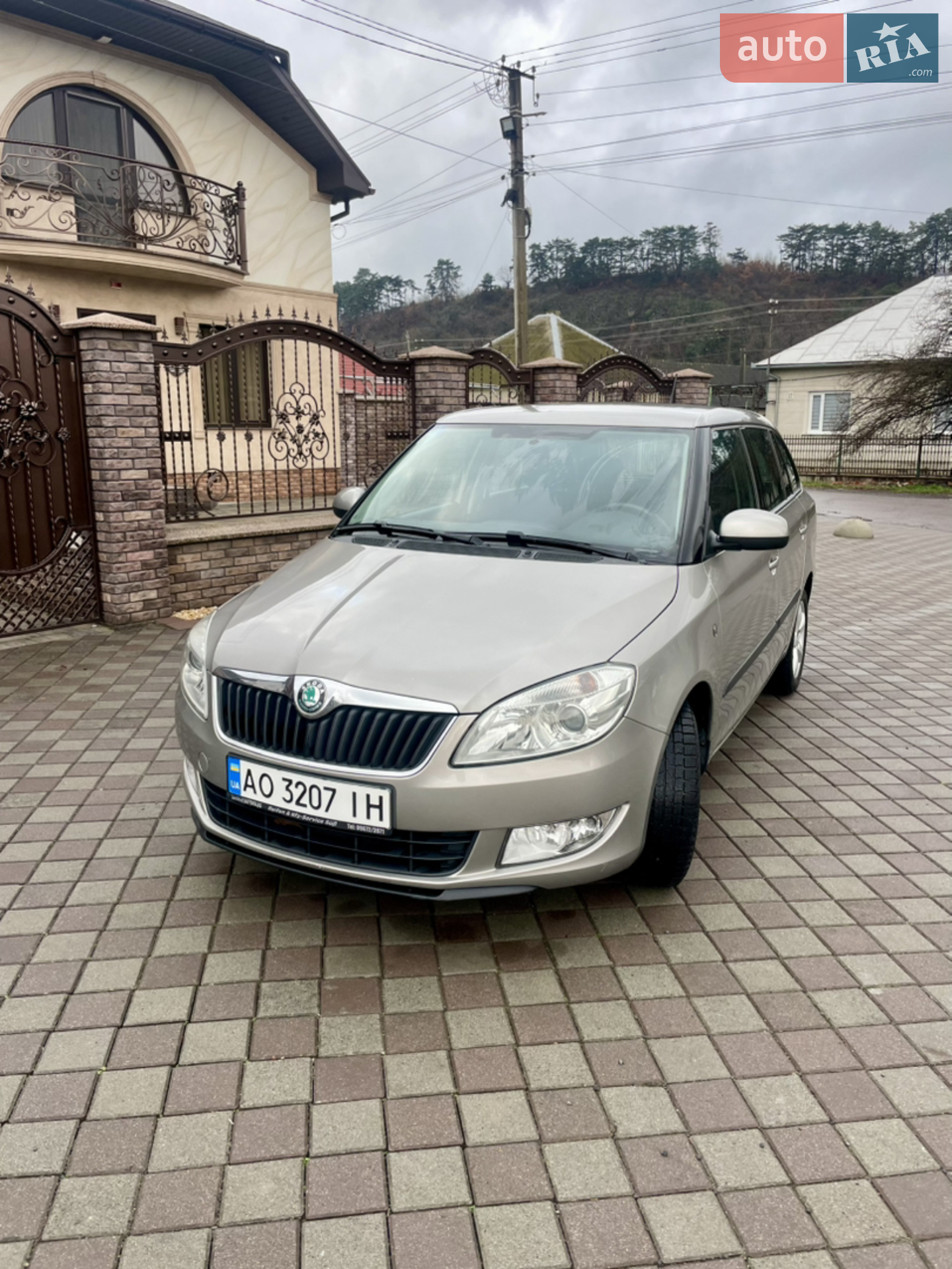 2012 Skoda Fabia - мініатюра 2