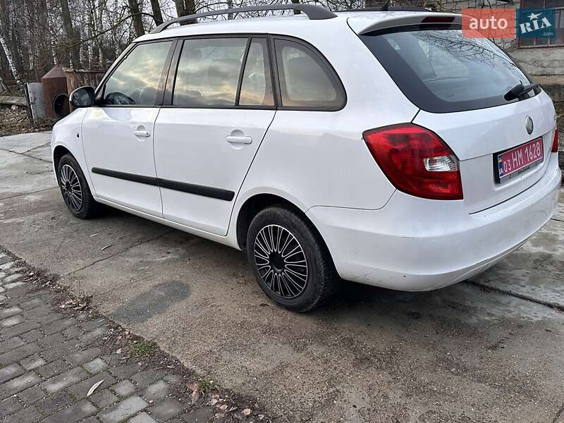Універсал Skoda Fabia 2009 в Тернополі