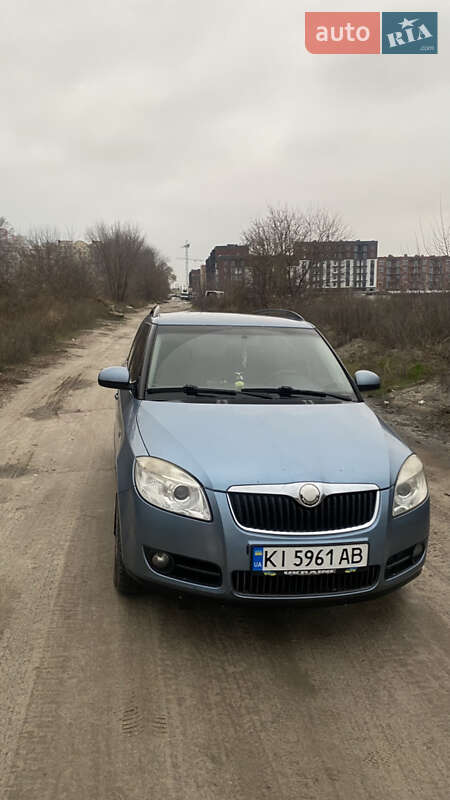 Універсал Skoda Fabia 2008 в Ірпені