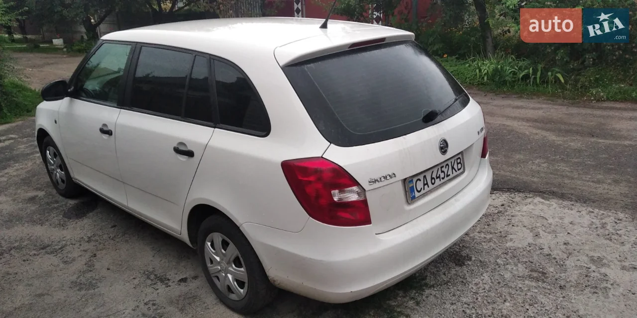 2013 Skoda Fabia - мініатюра 22