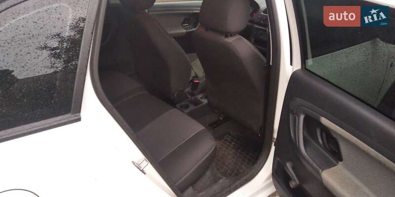 Універсал Skoda Fabia 2014 в Мошнах