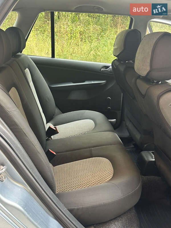 Универсал Skoda Fabia 2005 в Виннице