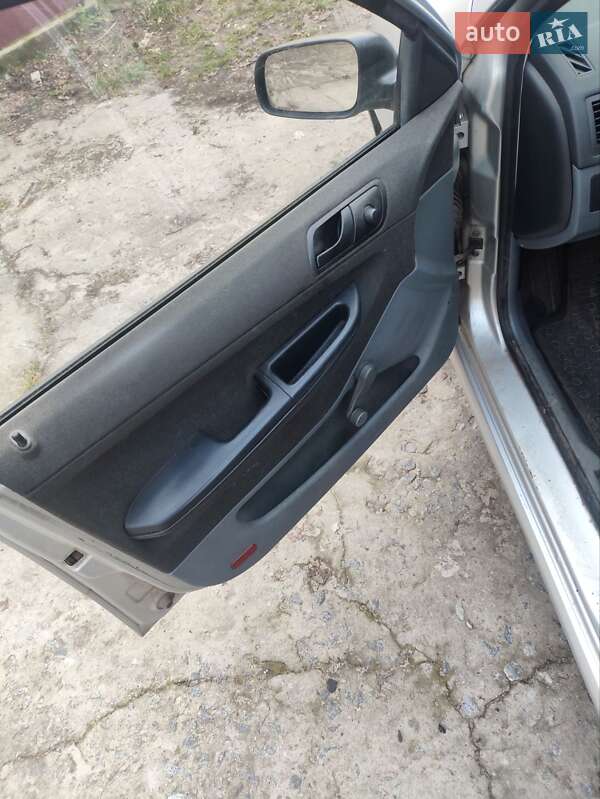 Хетчбек Skoda Fabia 2003 в Житомирі