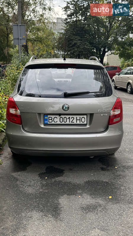 Універсал Skoda Fabia 2011 в Львові
