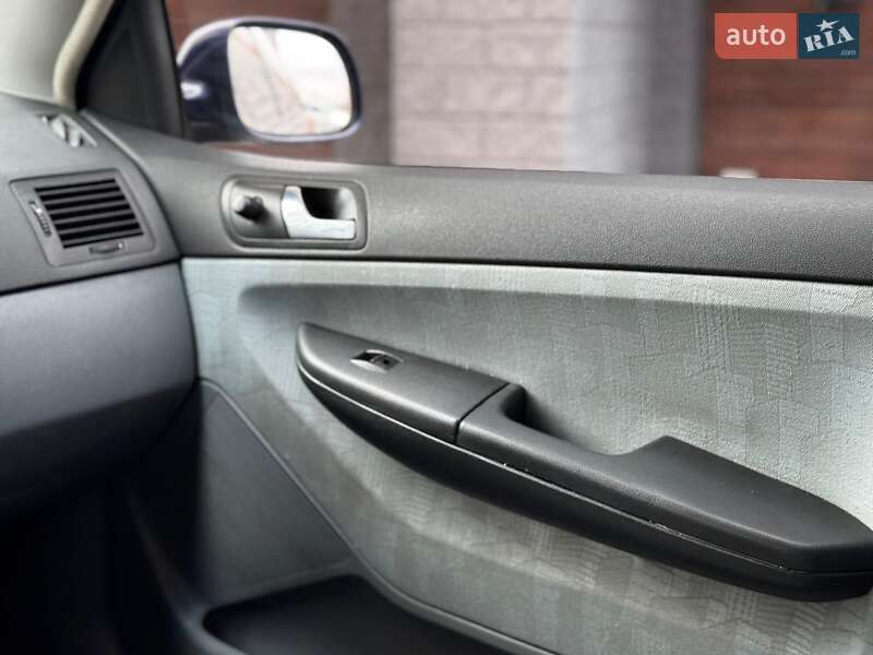 Хетчбек Skoda Fabia 2001 в Івано-Франківську