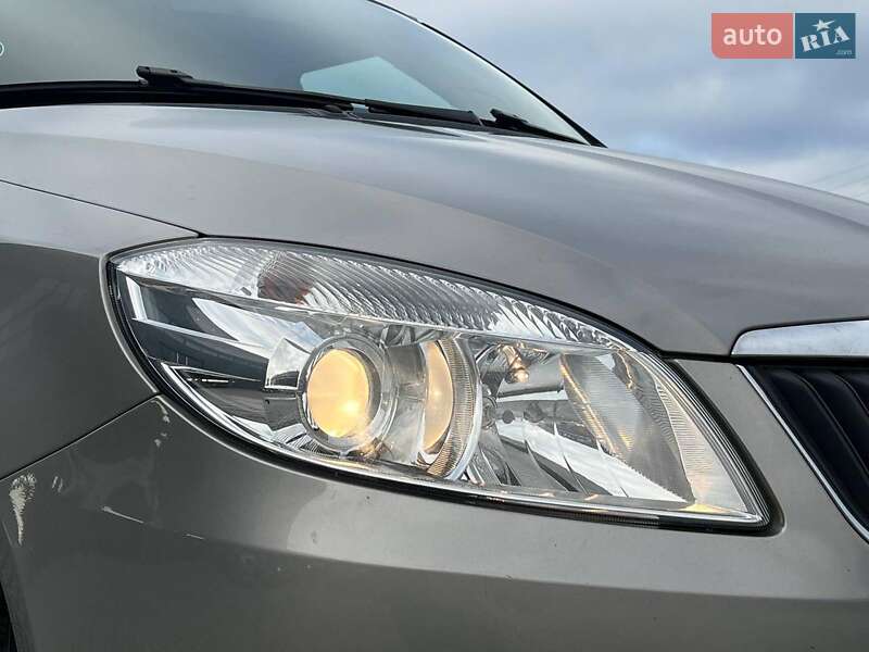 Універсал Skoda Fabia 2010 в Львові