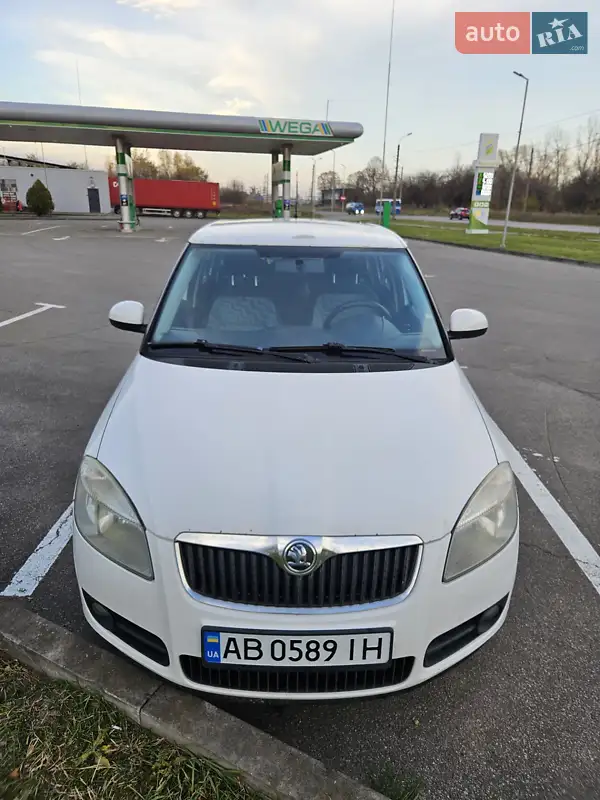 Skoda Fabia 2008 VIN TMBGC25J693117936 фото оголошення 4 з 49