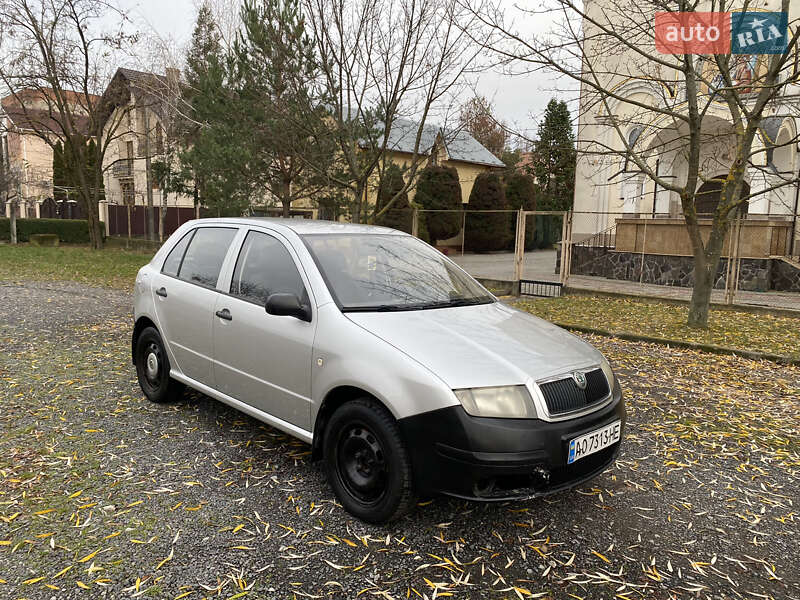 Хетчбек Skoda Fabia 2004 в Мукачевому
