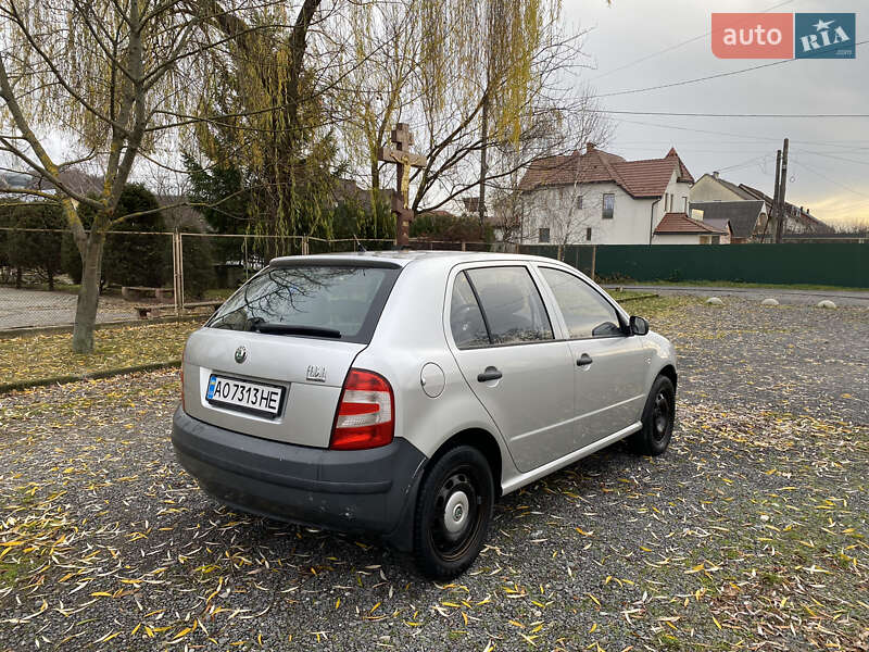 Хетчбек Skoda Fabia 2004 в Мукачевому