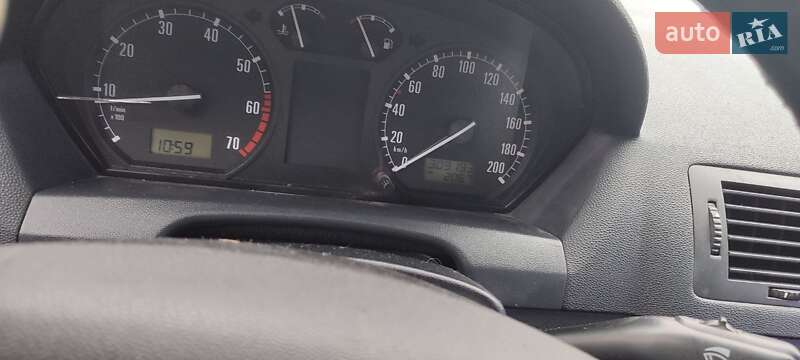 Хетчбек Skoda Fabia 2004 в Кропивницькому