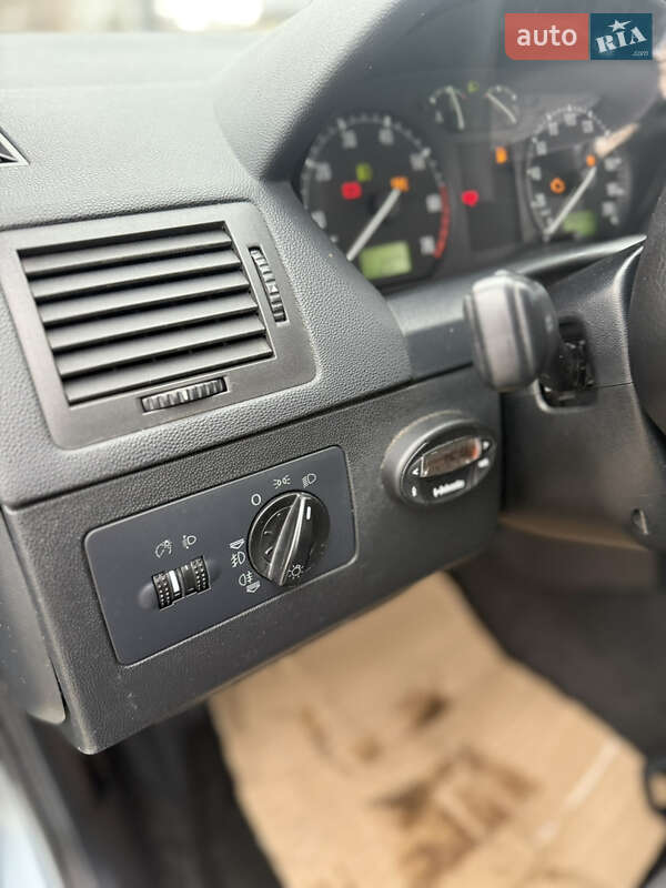 Універсал Skoda Fabia 2004 в Нововолинську