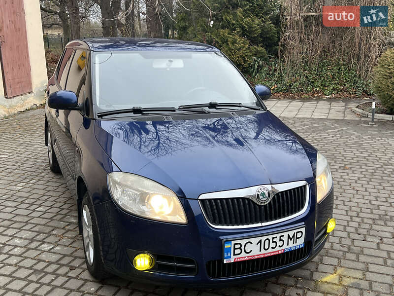 Хэтчбек Skoda Fabia 2007 в Львове