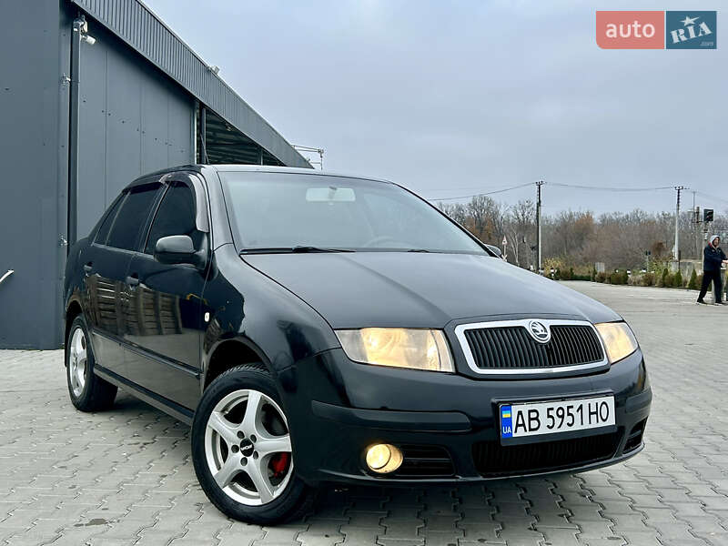 Седан Skoda Fabia 2004 в Вапнярці
