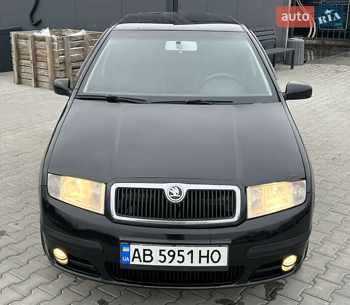 Седан Skoda Fabia 2004 в Вапнярці