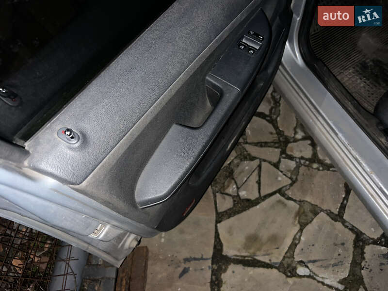 Седан Skoda Fabia 2007 в Києві