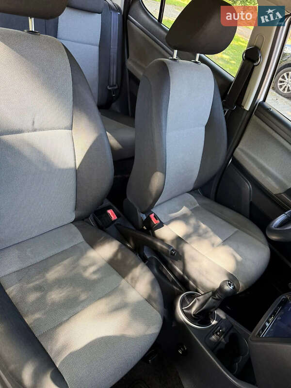 Хэтчбек Skoda Fabia 2012 в Сваляве фото 15 Хэтчбек Skoda Fabia 2012 в Сваляве