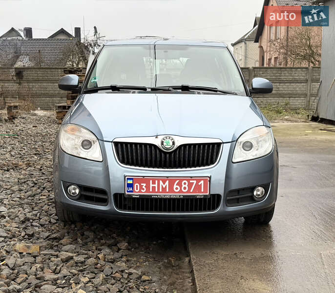 Хетчбек Skoda Fabia 2010 в Луцьку фото 2 Хетчбек Skoda Fabia 2010 в Луцьку