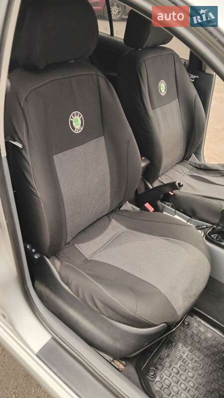 Универсал Skoda Fabia 2002 в Николаеве фото 5 Универсал Skoda Fabia 2002 в Николаеве