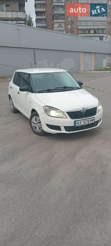 Хэтчбек Skoda Fabia 2012 в Харькове фото 2 Хэтчбек Skoda Fabia 2012 в Харькове