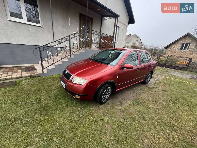 Седан Skoda Fabia 2002 в Золочеве