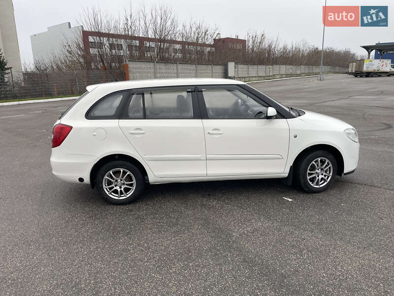 Універсал Skoda Fabia 2008 в Харкові
