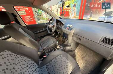 Седан Skoda Fabia 2006 в Киеве