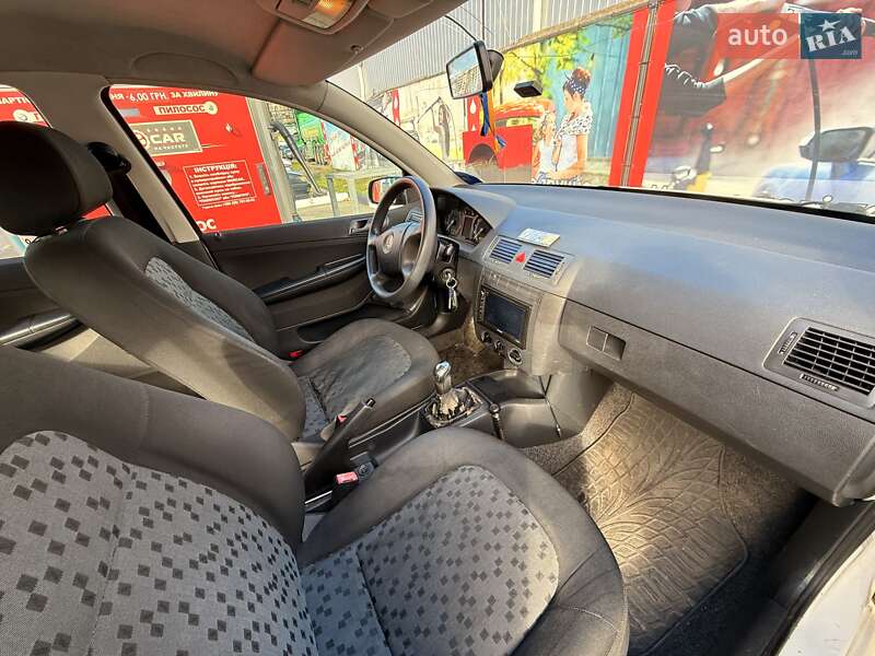 Седан Skoda Fabia 2006 в Киеве