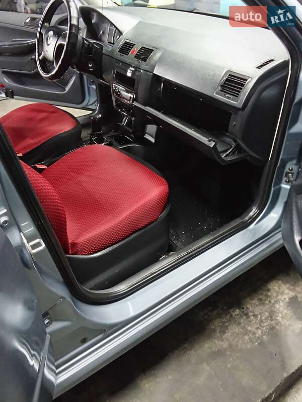 Хэтчбек Skoda Fabia 2005 в Ивано-Франковске