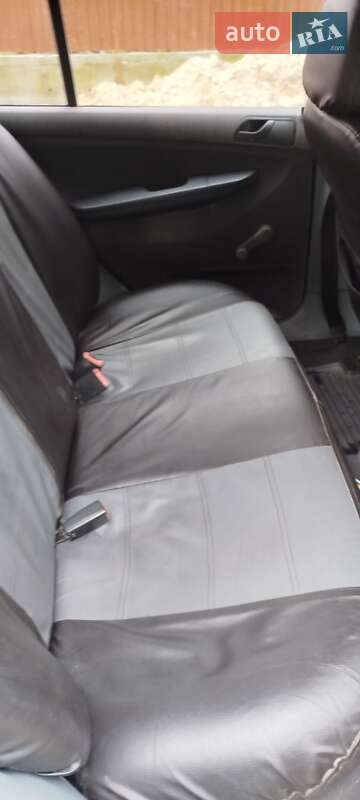 Хэтчбек Skoda Fabia 2002 в Черновцах