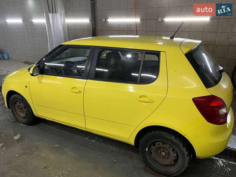 Хетчбек Skoda Fabia 2012 в Києві фото 4 Хетчбек Skoda Fabia 2012 в Києві