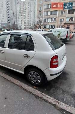 Хэтчбек Skoda Fabia 2005 в Киеве