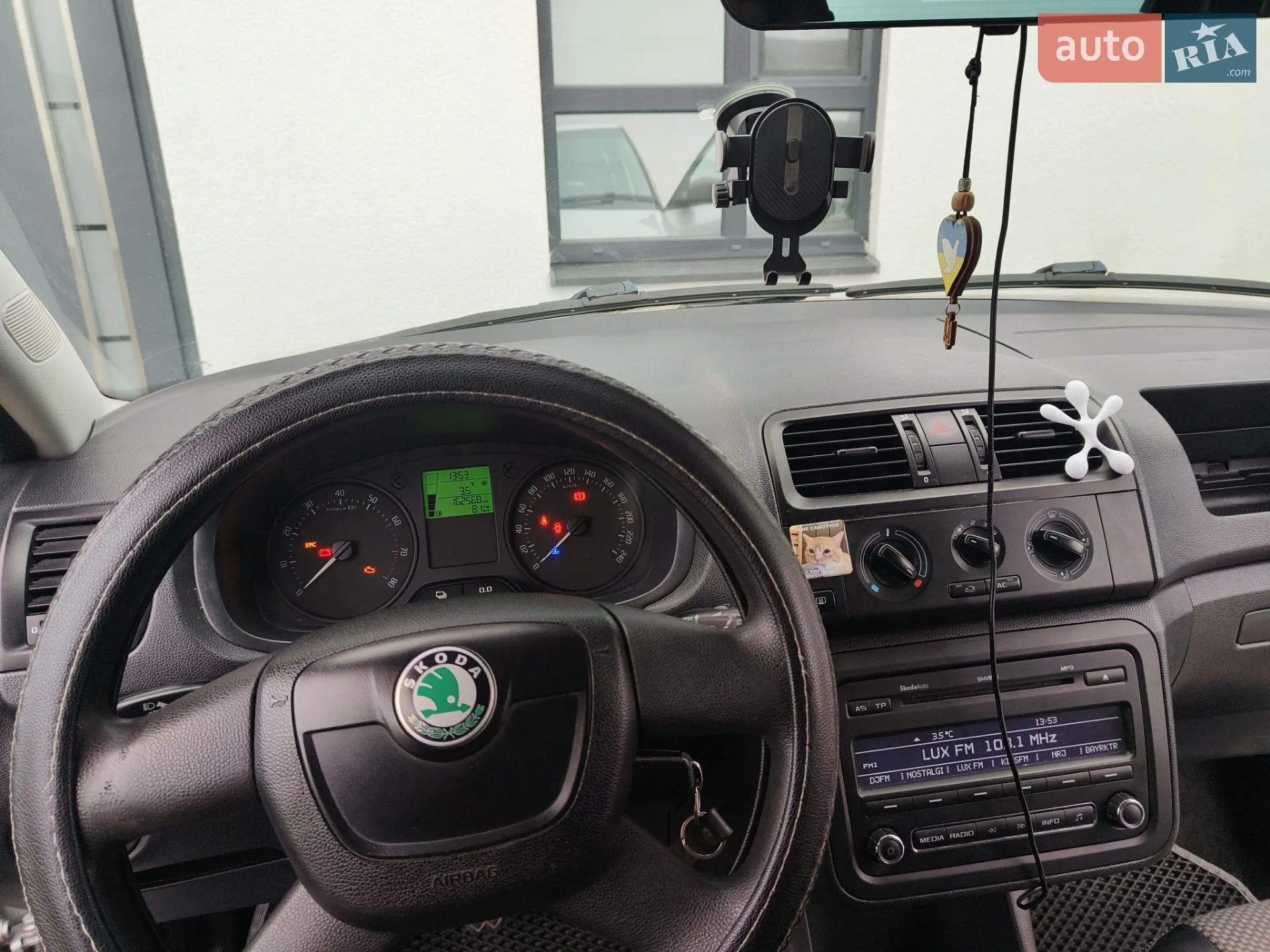 2011 Skoda Fabia - мініатюра 9
