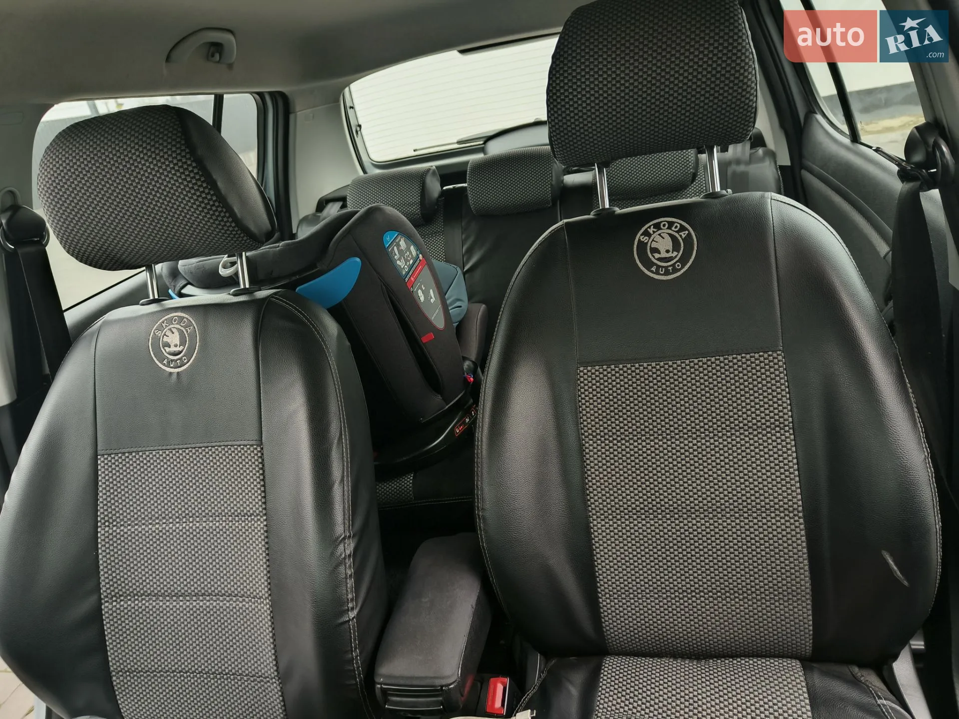 2011 Skoda Fabia - мініатюра 6