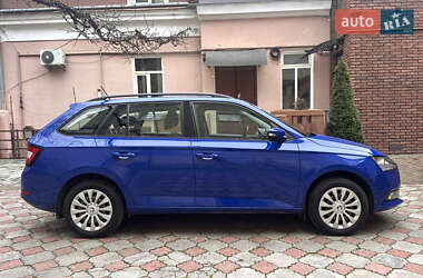 Универсал Skoda Fabia 2021 в Черновцах