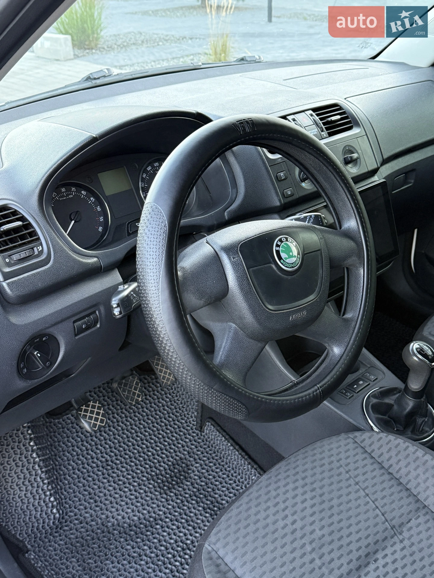 2011 Skoda Fabia - мініатюра 18