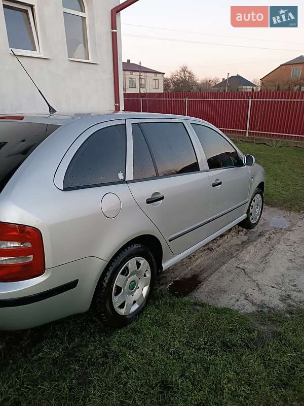 Універсал Skoda Fabia 2001 в Львові