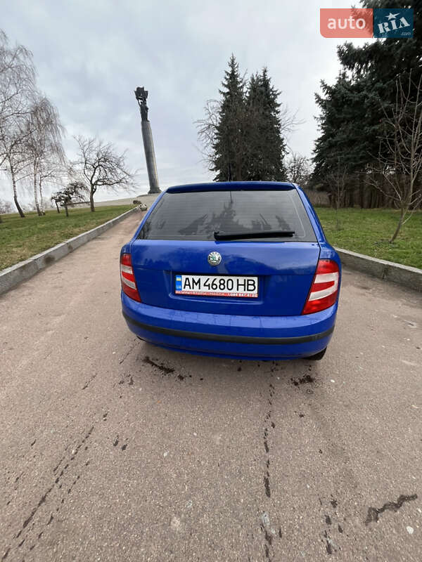 Хэтчбек Skoda Fabia 2006 в Житомире