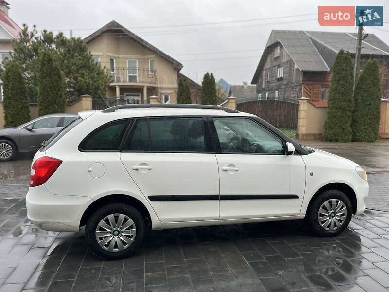 Універсал Skoda Fabia 2012 в Ужгороді