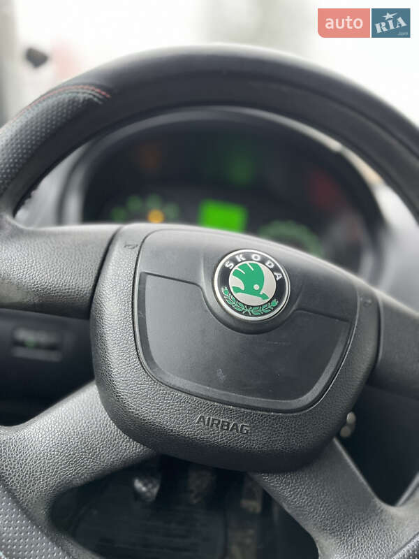 Універсал Skoda Fabia 2012 в Ужгороді