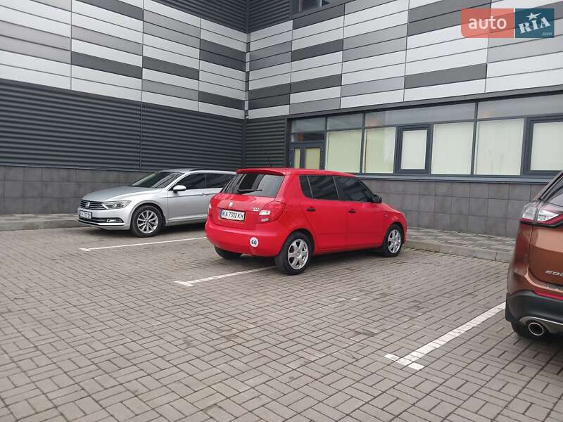 Хетчбек Skoda Fabia 2011 в Черкасах