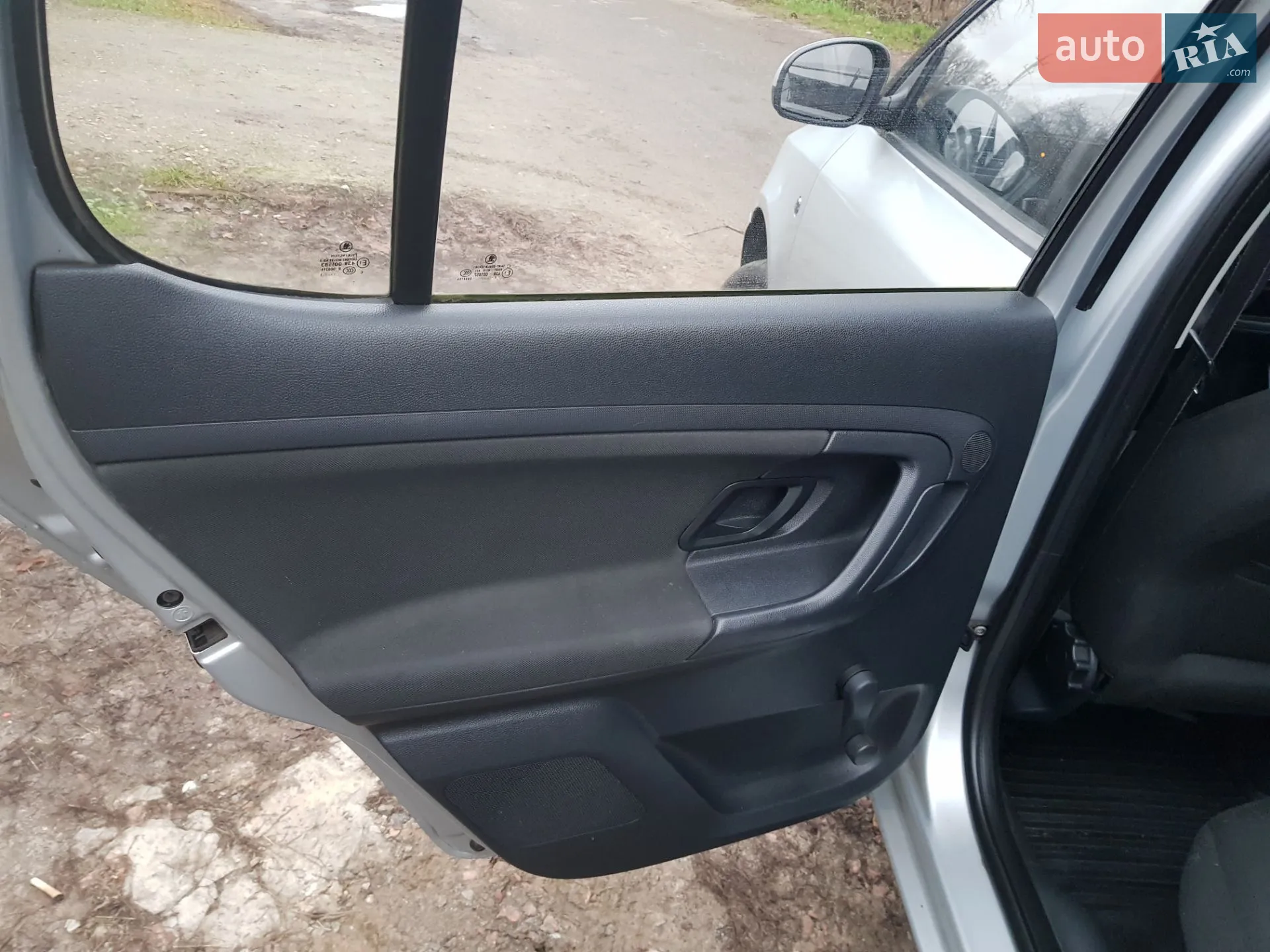 2013 Skoda Fabia - мініатюра 15