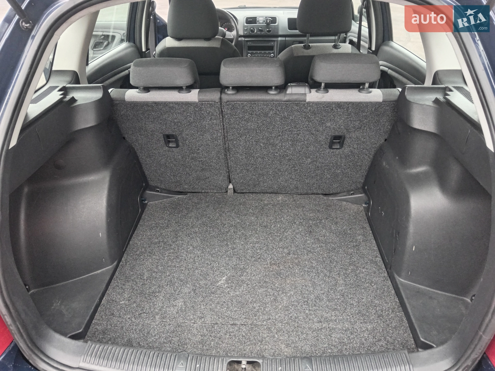 2014 Skoda Fabia - мініатюра 2