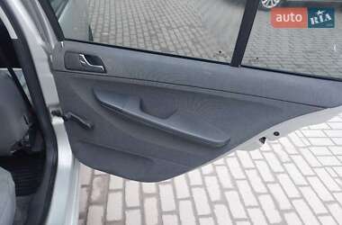 Седан Skoda Fabia 2004 в Калуші